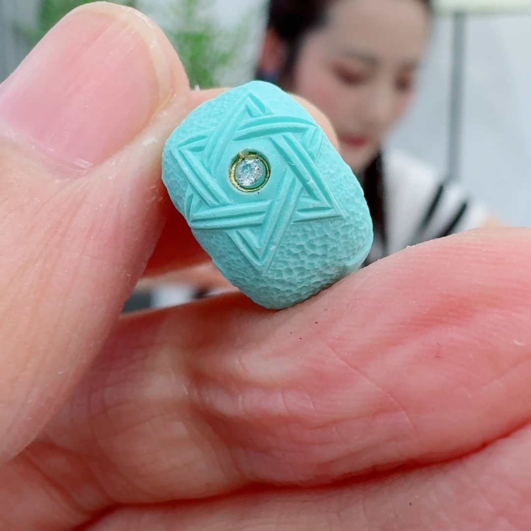 未镶嵌绿松石珠宝奇石