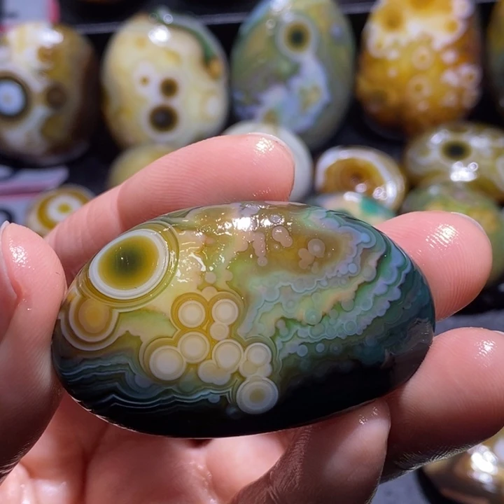 玛瑙/玉髓未镶嵌珠宝半成品40
