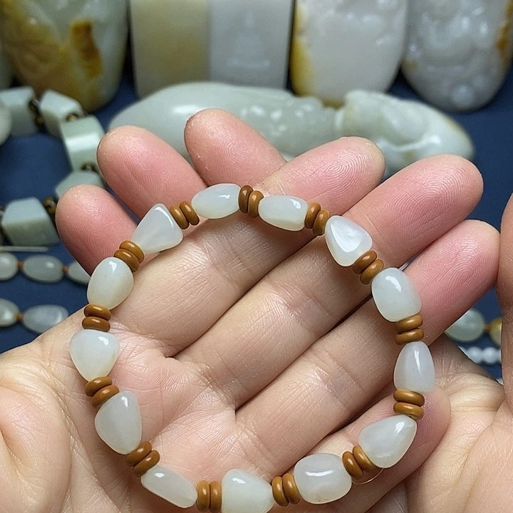 和田玉未镶嵌手链