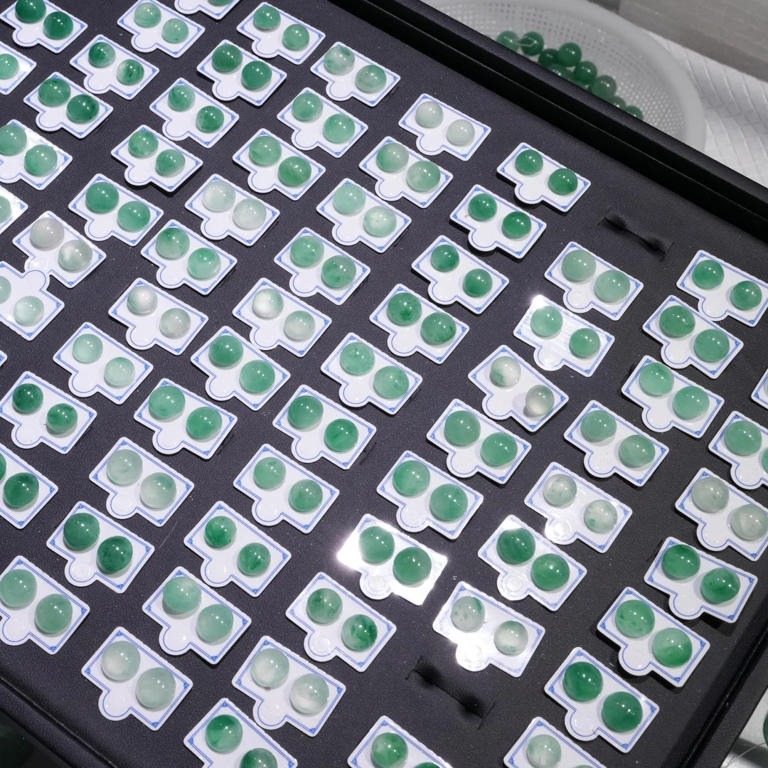 天然A货非洲翠【圆满耳钉】925银8-10mm多样性发其一标签撕毁不退换