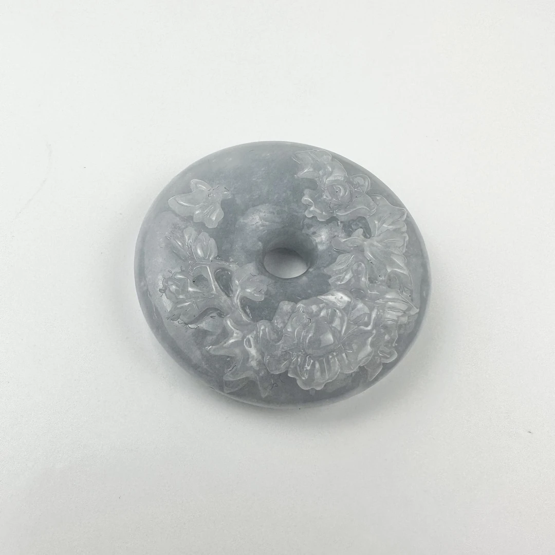 天然缅甸翡翠A货冰润浅绿雕花平安扣吊坠配证书