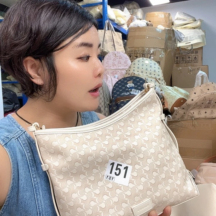 蚕丝包包包包包包包包吧
