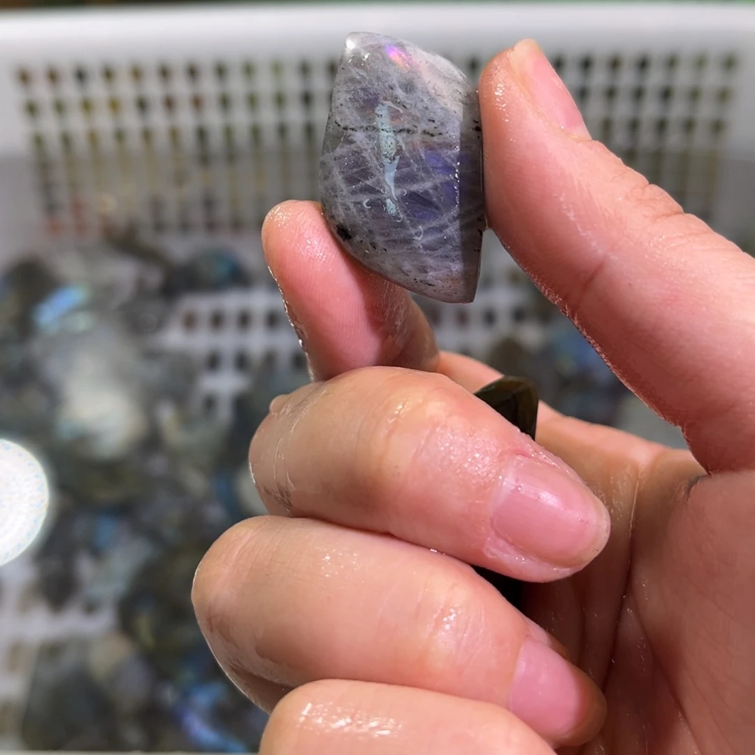 拉长石吊坠未镶嵌五**葉