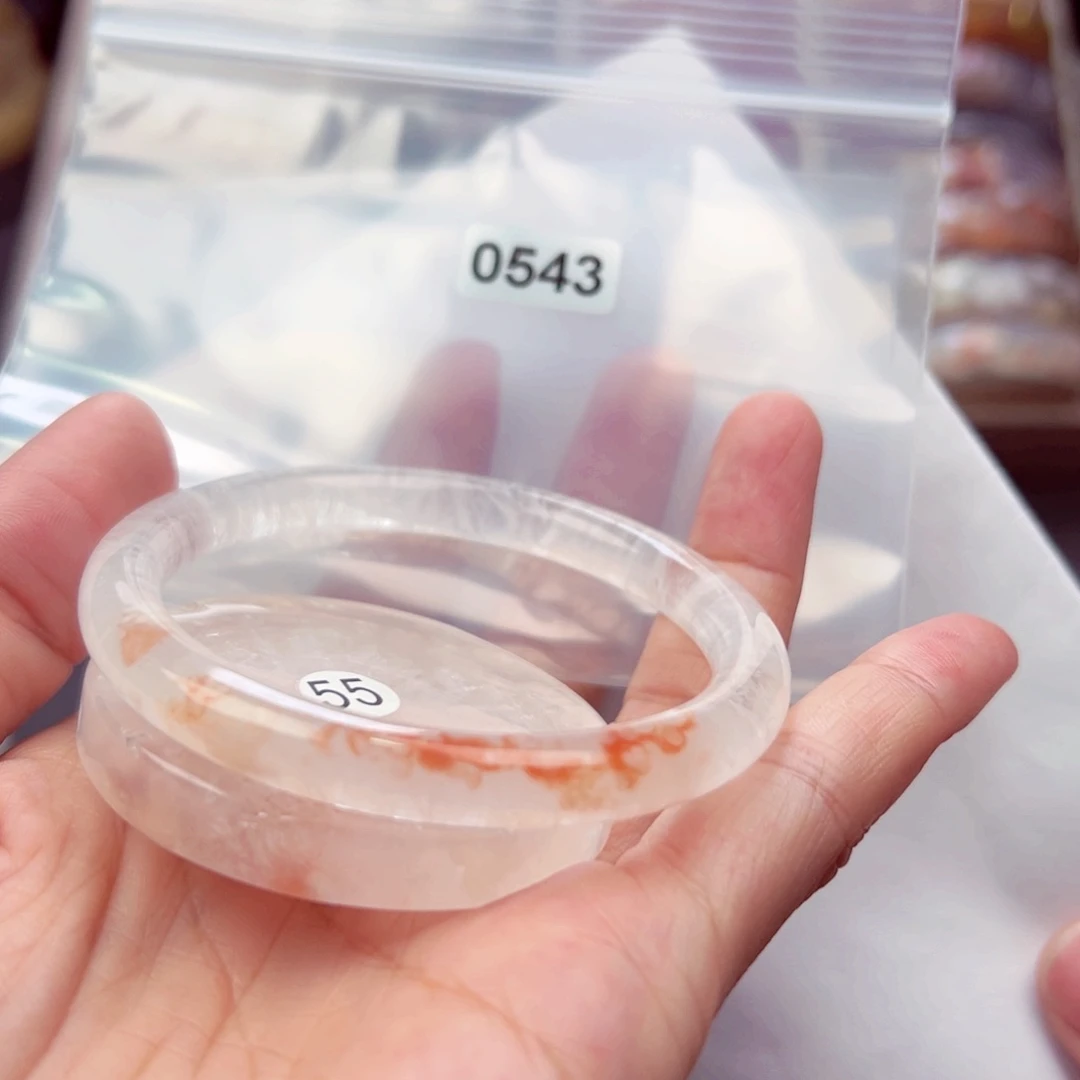 未镶嵌手镯石英质玉失****?