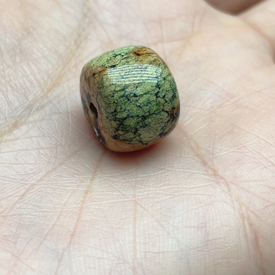 南红玛瑙未镶嵌珠宝奇石