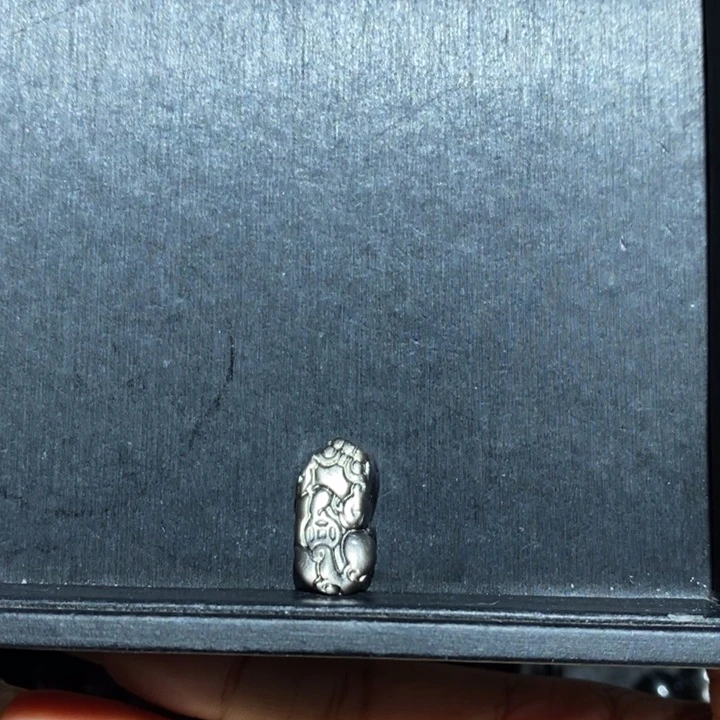 黑曜岩珠宝奇石未镶嵌次***逃