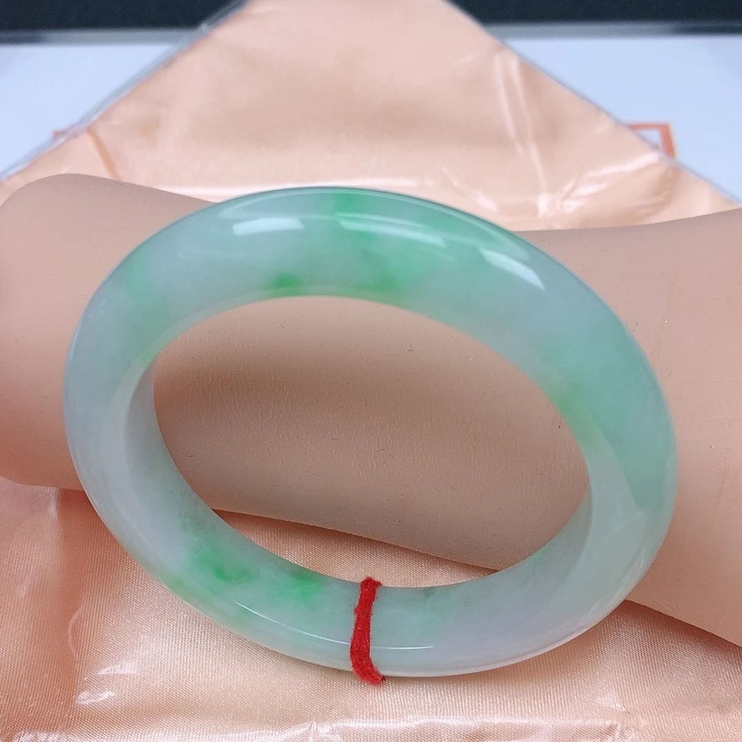 【闪购商品】未镶嵌手镯翡翠，53