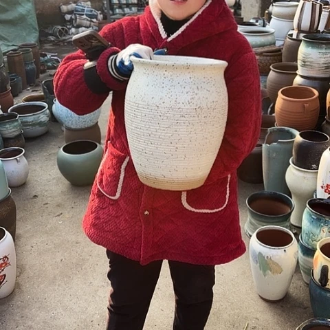 口24高31瑕疵盆子。