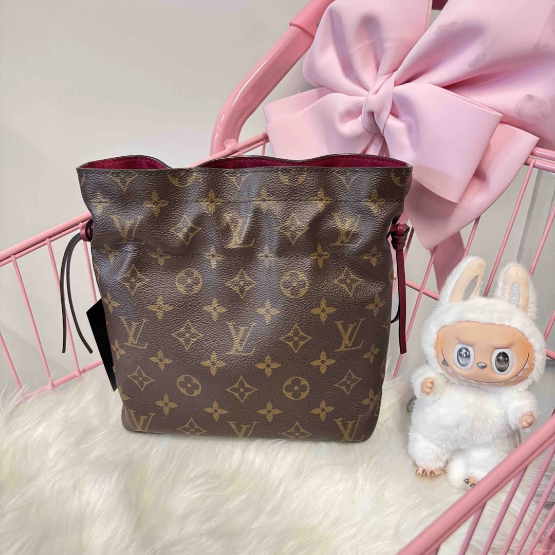 95新 LouisVuitton/路易威登 老花福袋/2566