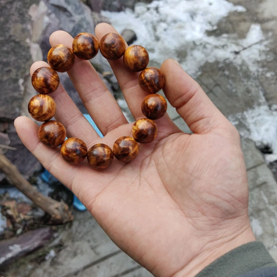 狼***哥1.8龙胆闪电太行崖柏碳化