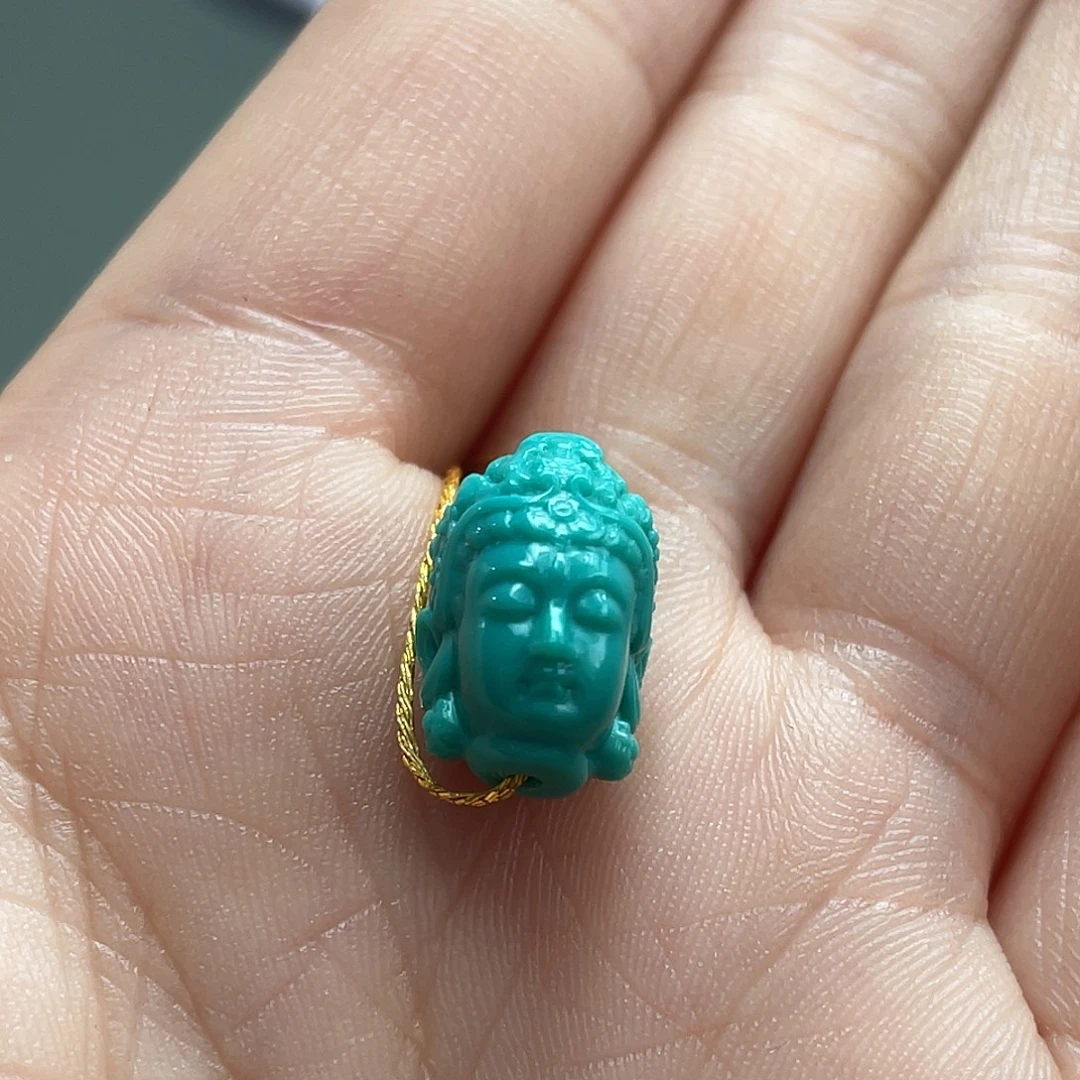 绿松石未镶嵌颈饰