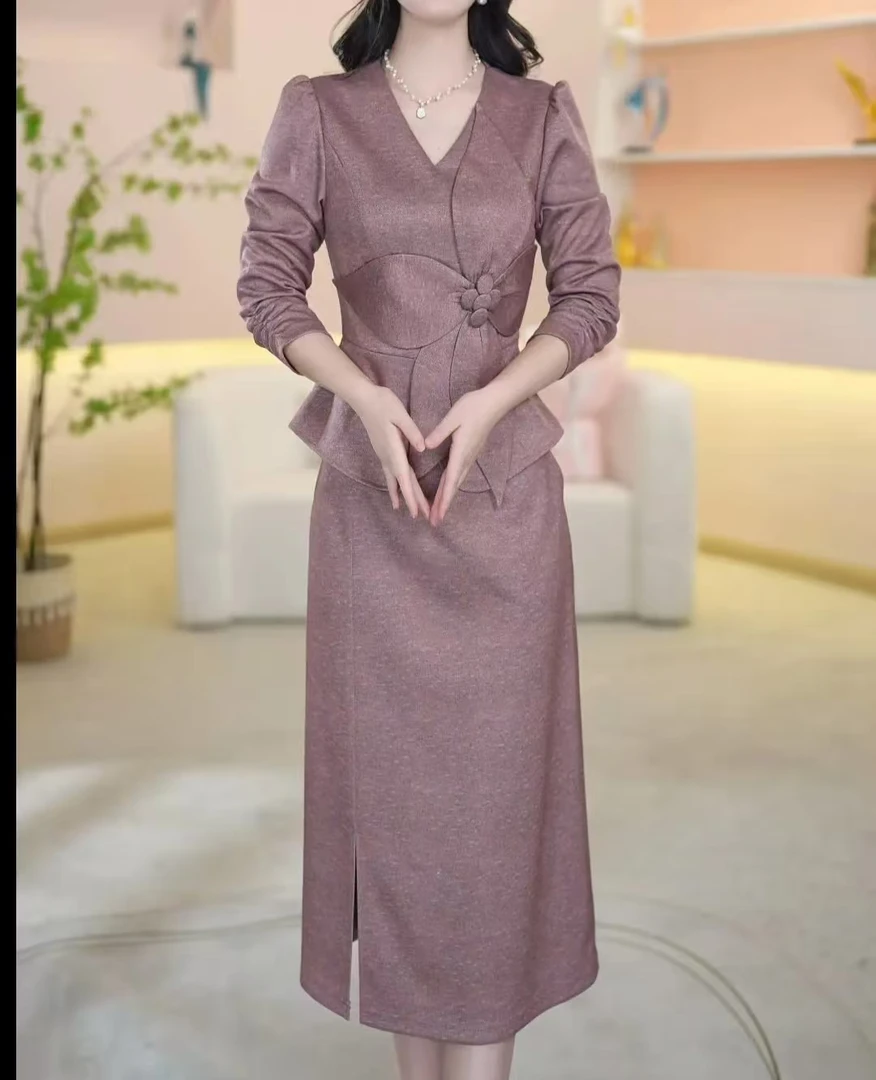 2025秋季新款时尚遮肉显瘦显白气质优雅百搭两件套套裙