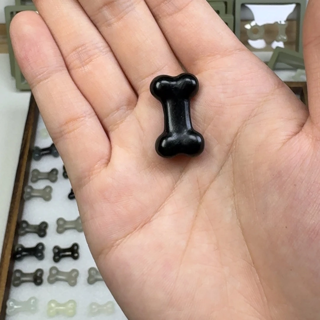 蛇纹石玉吊坠未镶嵌苏*