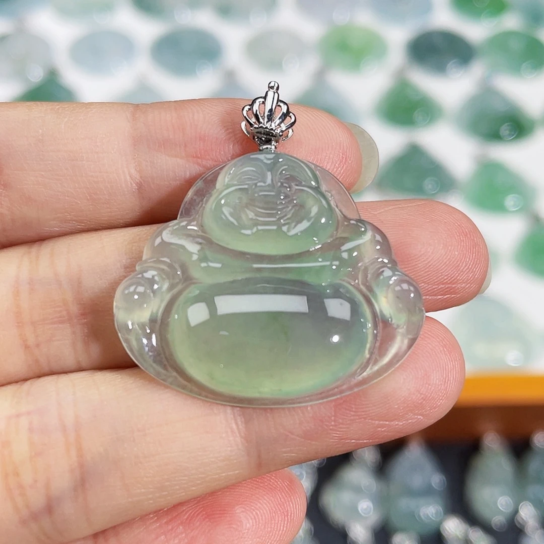 翡翠18K金镶嵌颈饰吊坠