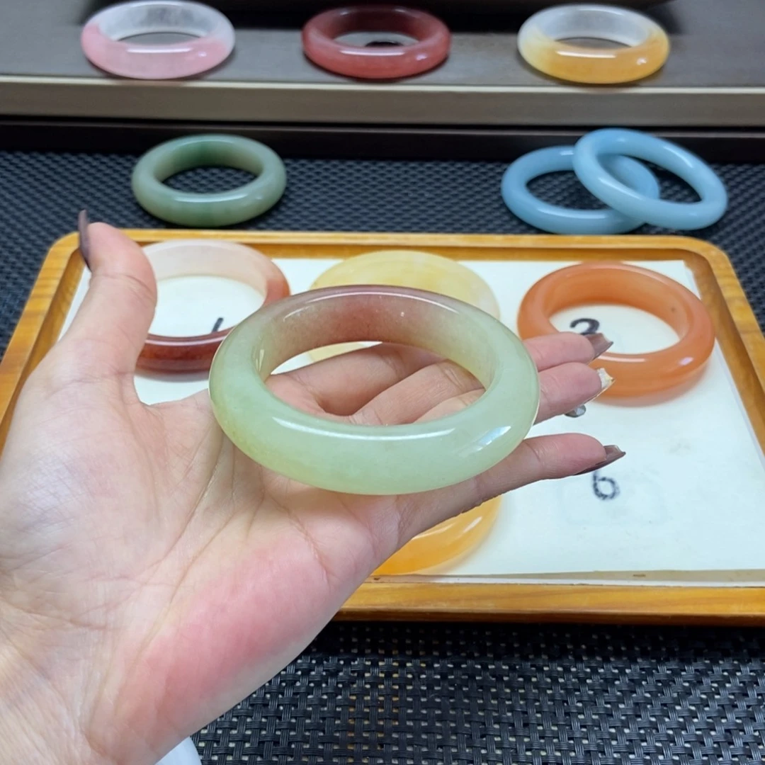 未镶嵌手镯石英岩玉明****！