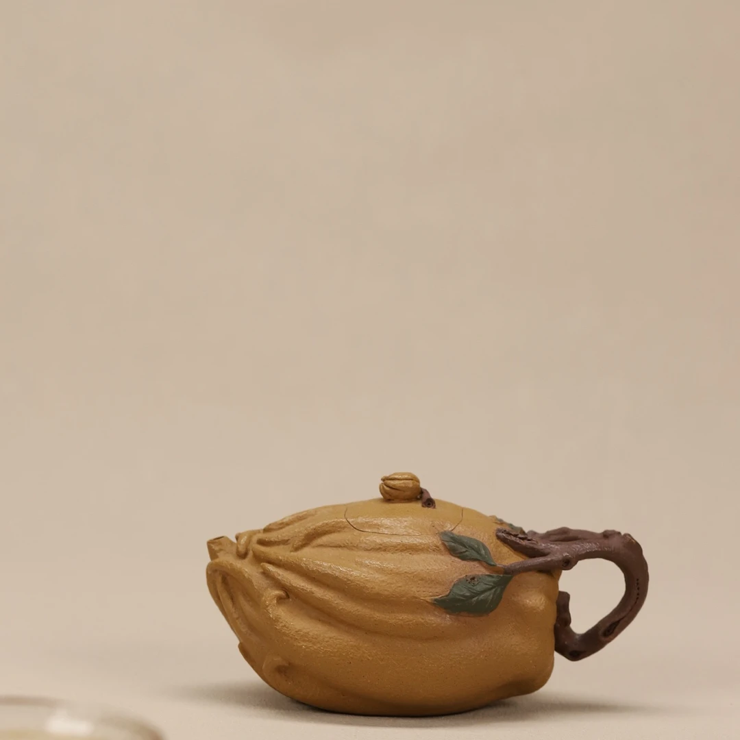 佛手壶 | 精工花器 原矿段泥    此壶170cc