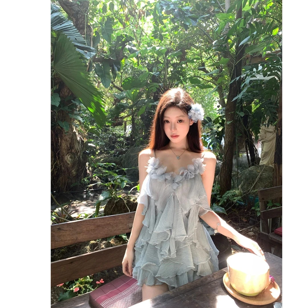 法式时尚气质荷叶边挂脖吊带裙连衣裙女2025夏季新款设计感短裙潮