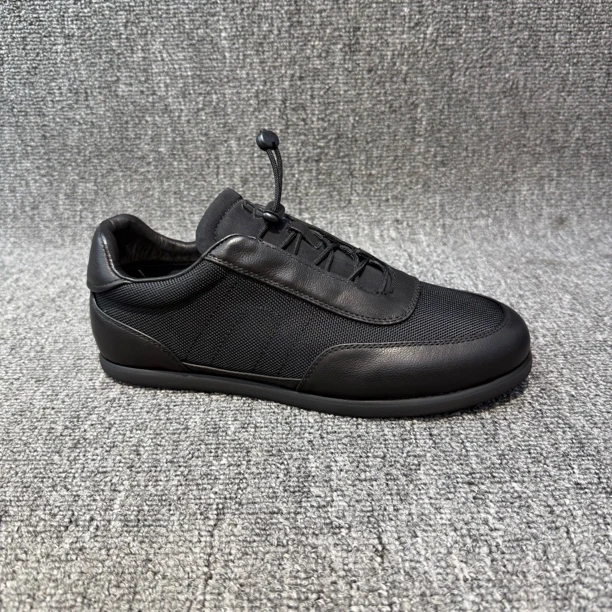 广州秋季新款舒适时尚百搭休闲男鞋 82-3