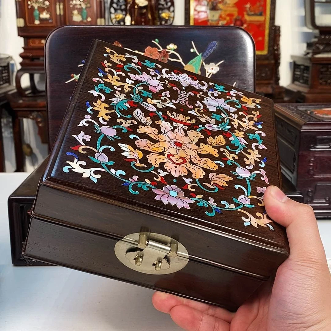 红酸枝木类成套家具大红酸枝盒子