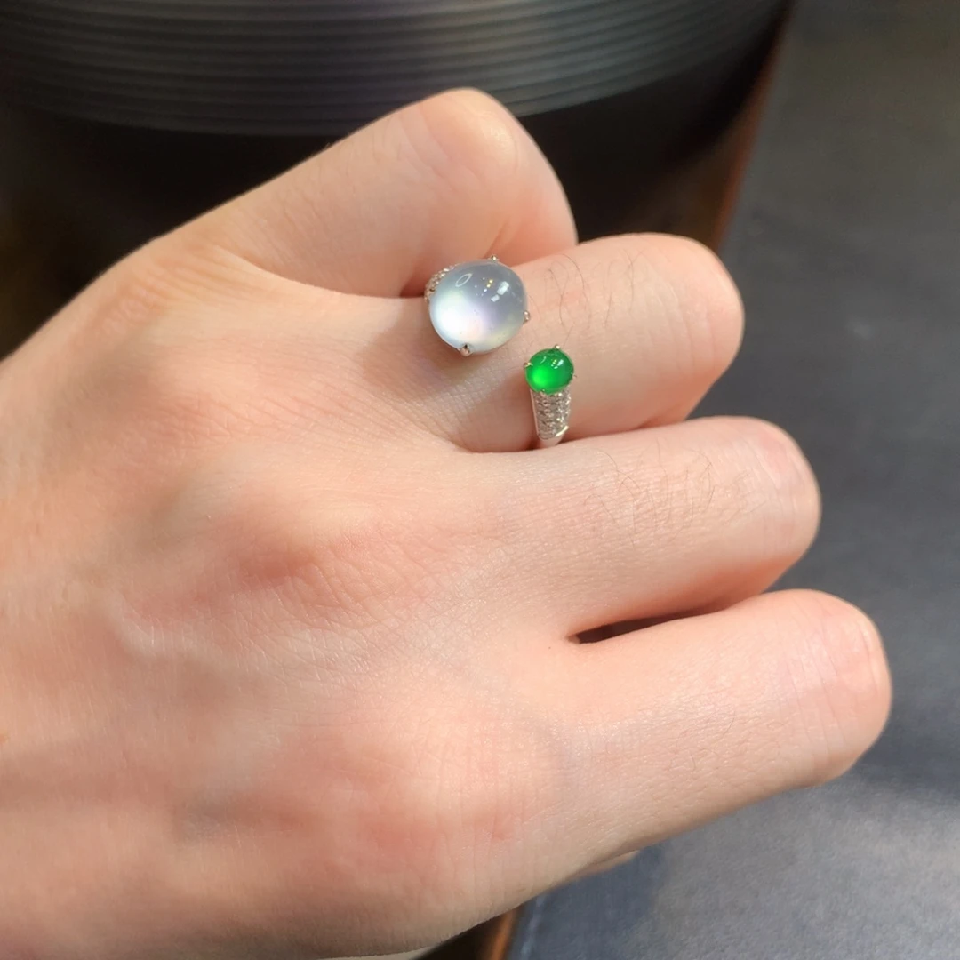 翡翠18K金镶嵌戒指翡翠戒指