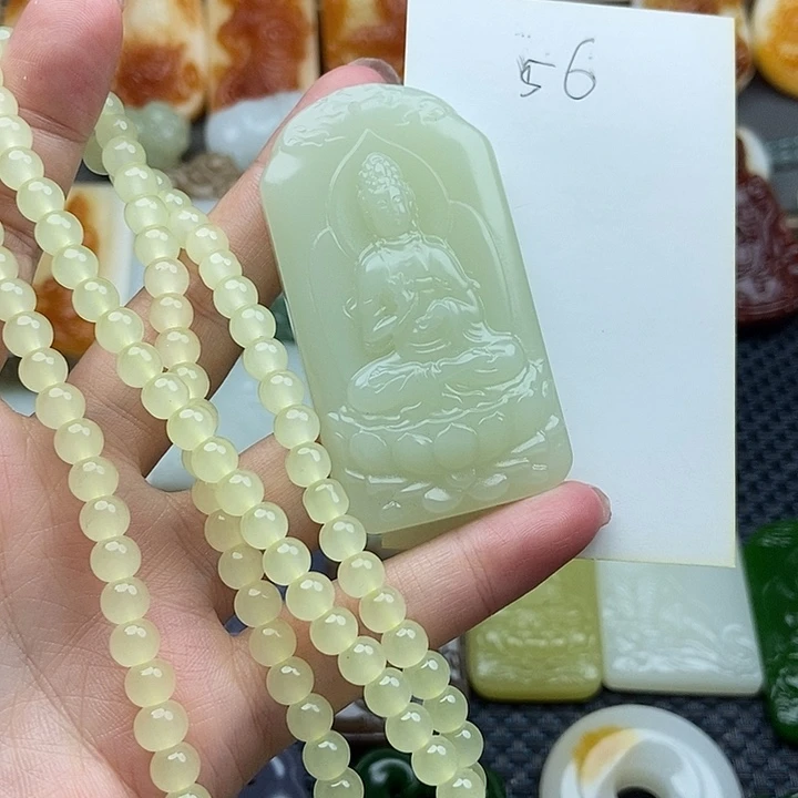 石英质玉未镶嵌颈饰