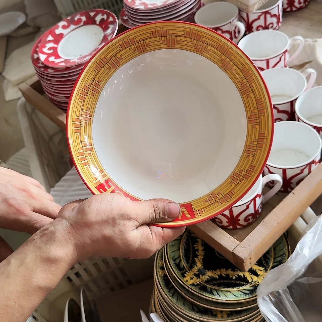 瓷片骨瓷高温工厂倒闭清仓