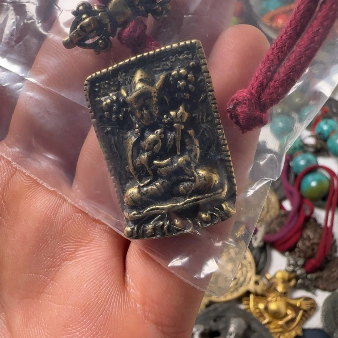 巴***爷玻璃颈饰啊啊啊啊啊