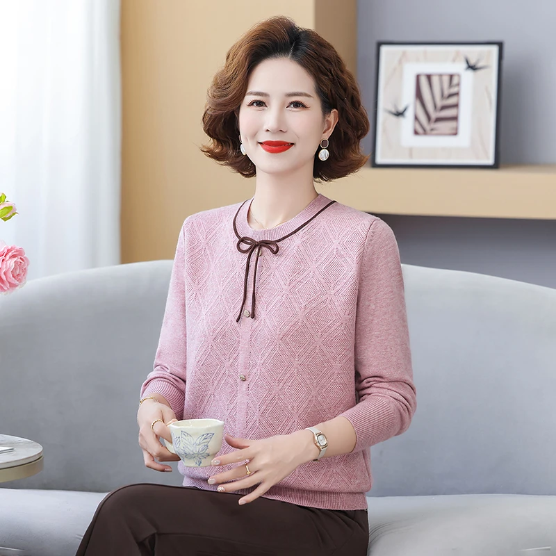 新款针织衫气质长袖洋气妈妈装秋季百搭圆领中老年毛衣女士毛衫