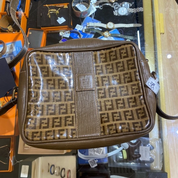 95新 FENDI/芬迪 御古屋/00000/芬迪斜挎包