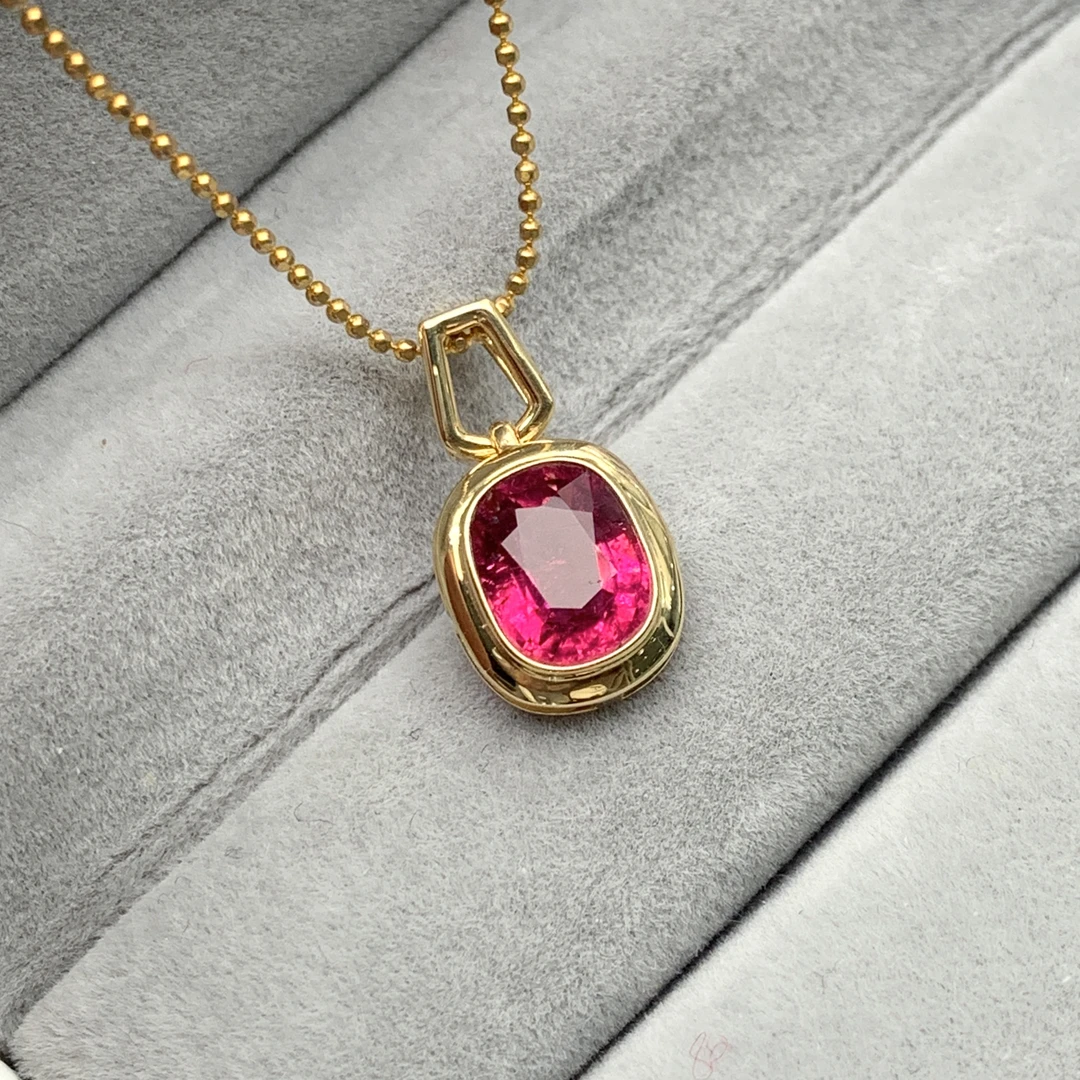 18K金天然卢比莱碧玺吊坠成品 主石重：1.65ct