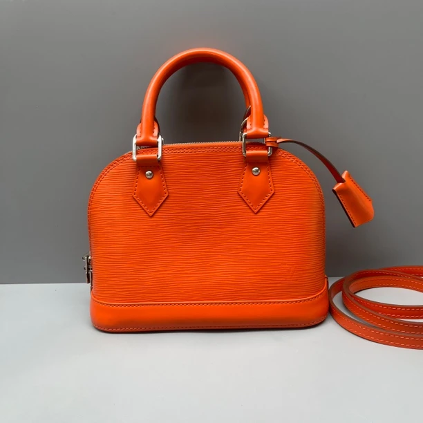 95新 LouisVuitton/路易威登 水波纹alma bb贝壳包 尺寸24*17