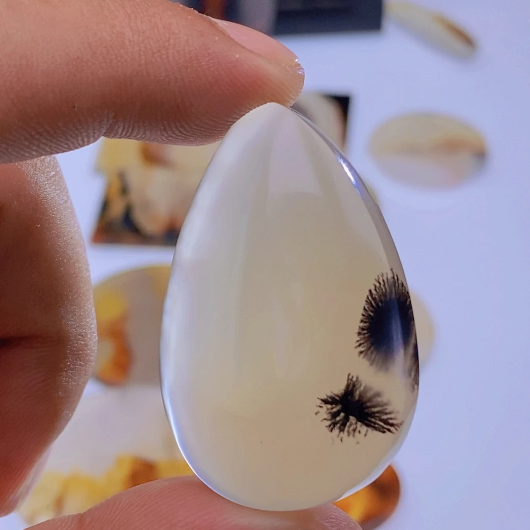 玛瑙/玉髓未镶嵌吊坠(不含链)420