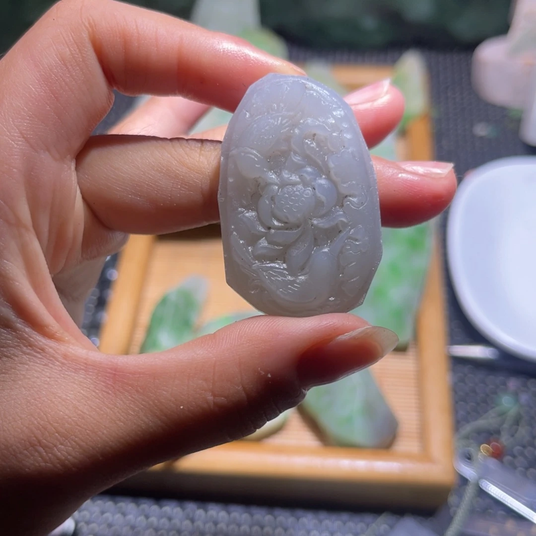 未镶嵌和田玉挂件鹰*刃