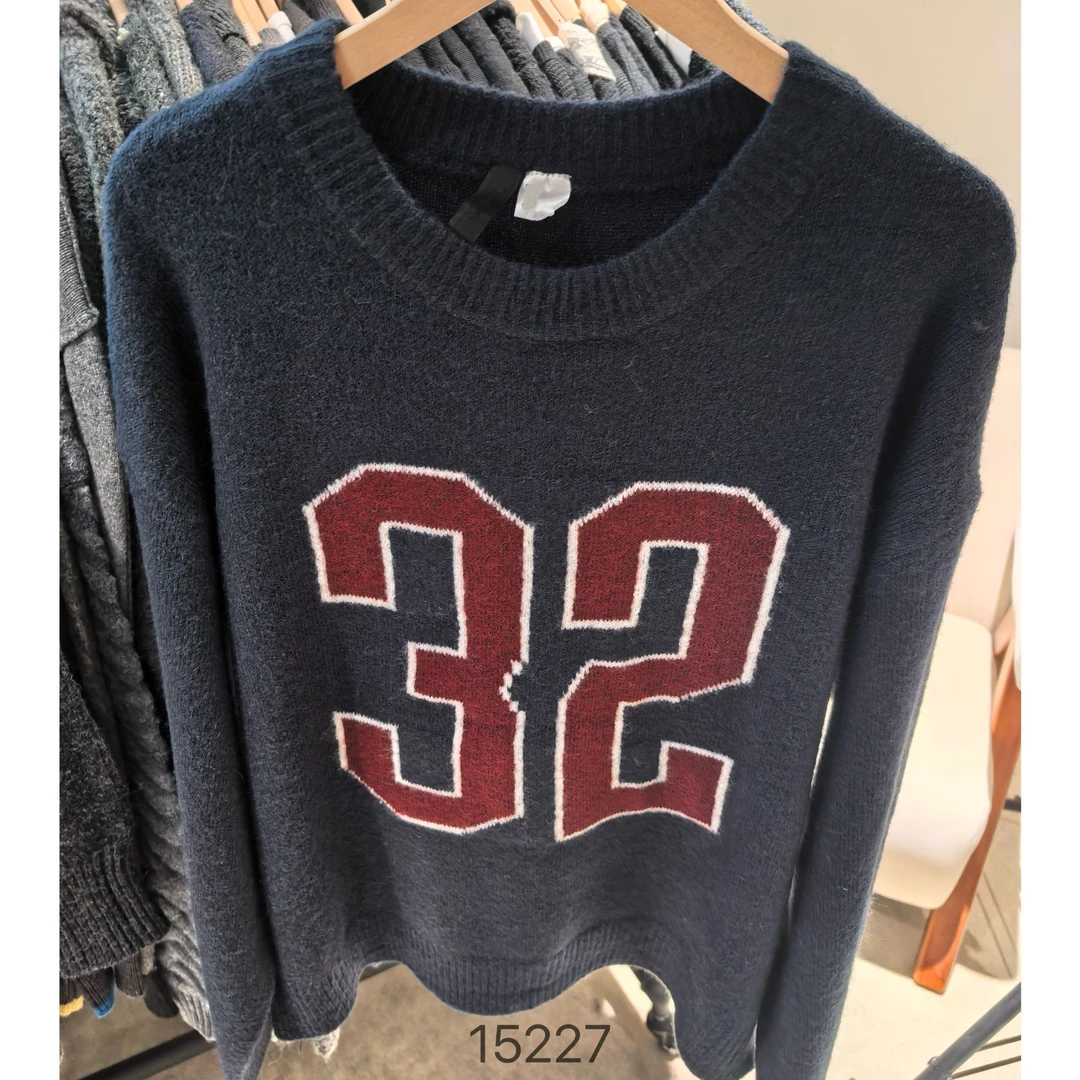 15227（部分无水洗唛，介意慎拍）SANFAN圆领字母撞色针织长袖