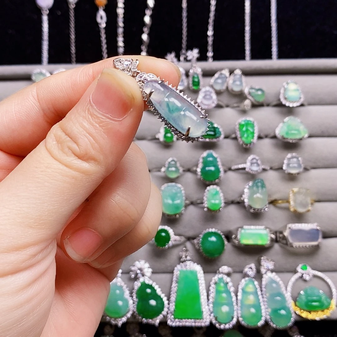 翡翠银S925镶嵌颈饰豆子