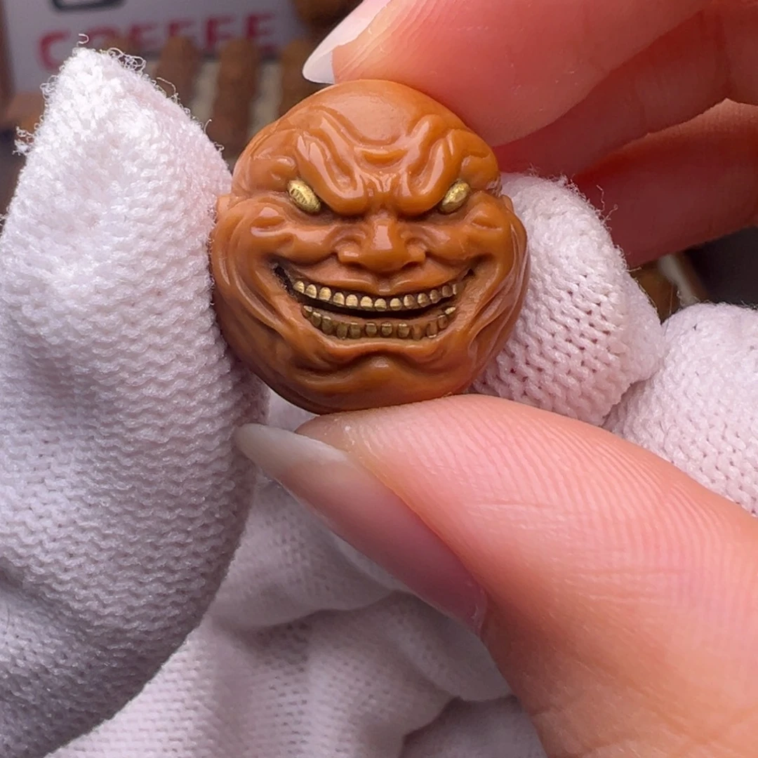 把件猴头核桃镶嵌款坏笑恶僧18左右尺寸全品有正常封口线