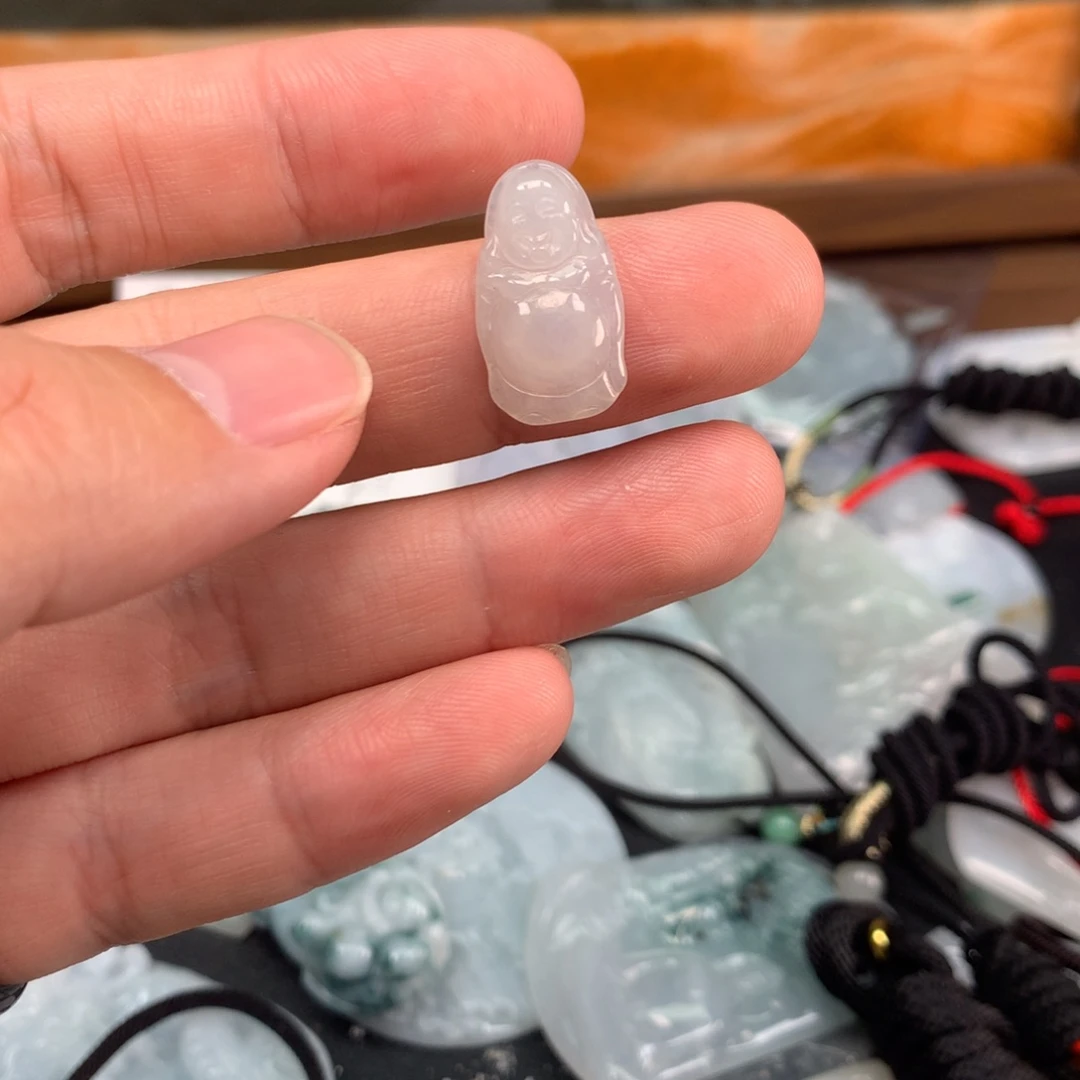 翡翠未镶嵌颈饰福利