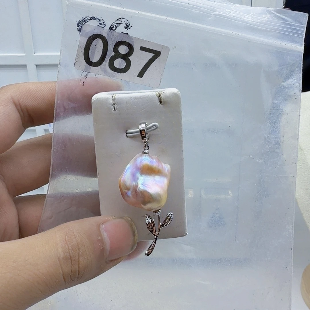 淡水珍珠合金颈饰