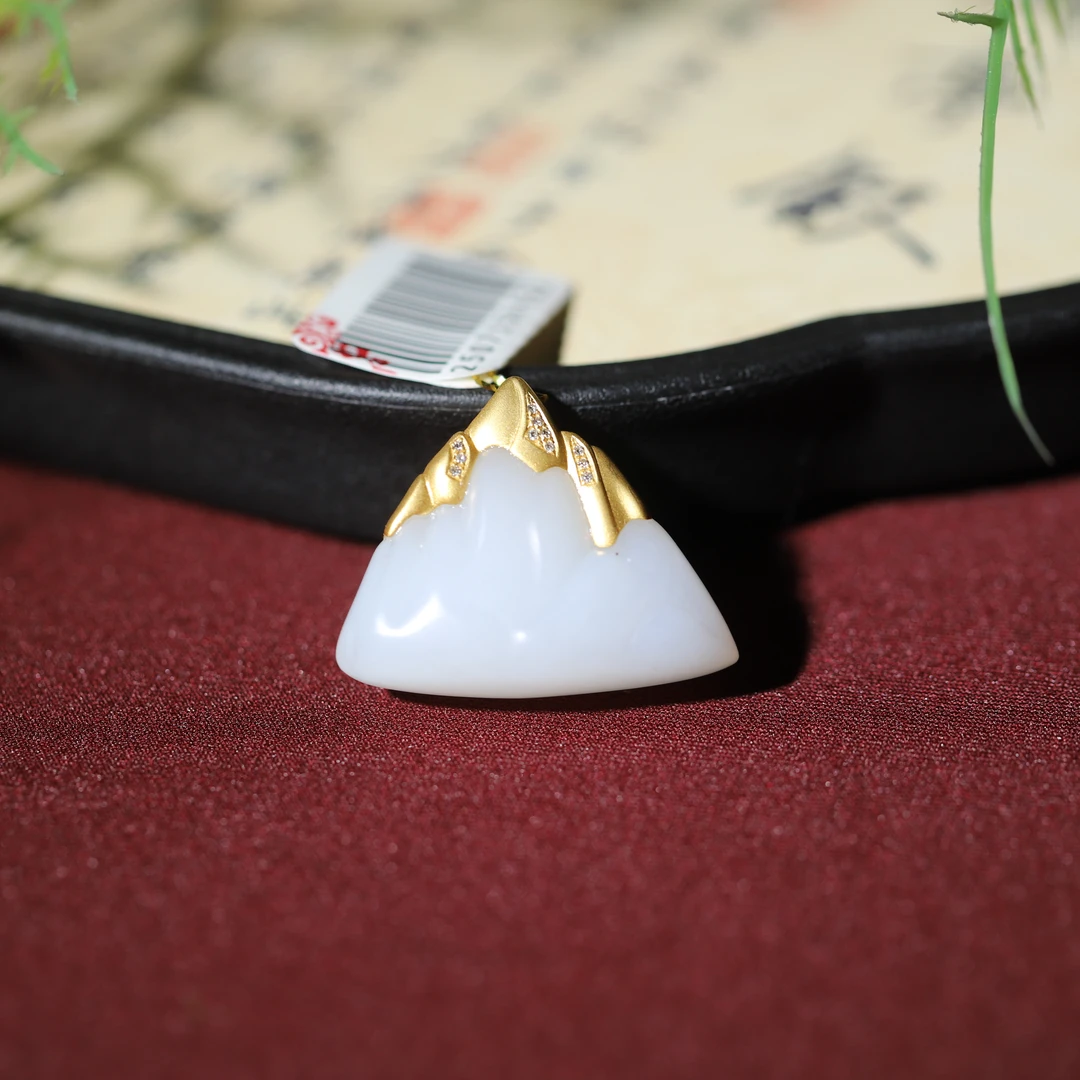 【小娟珠宝】GG81308 F46典藏级和田玉羊脂白 日照金山 吊坠