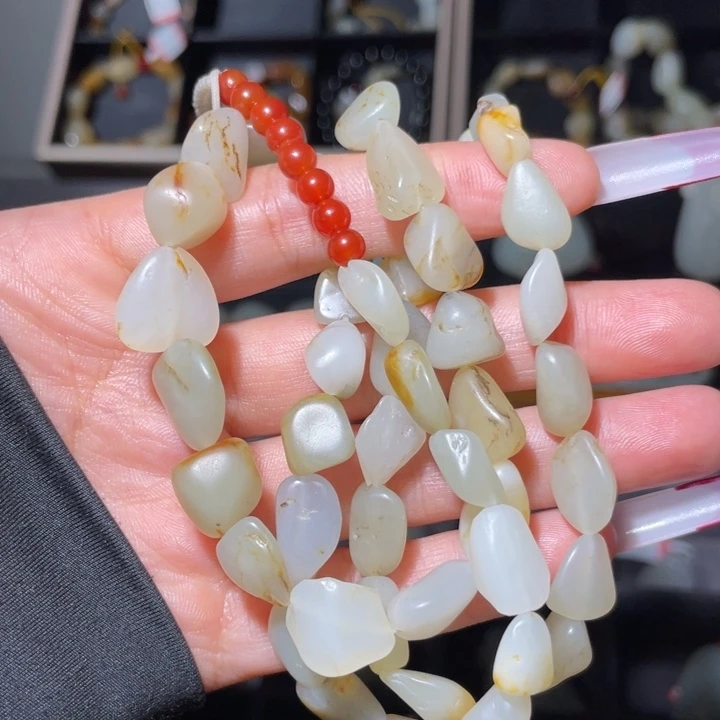 石***越和田玉未镶嵌手链