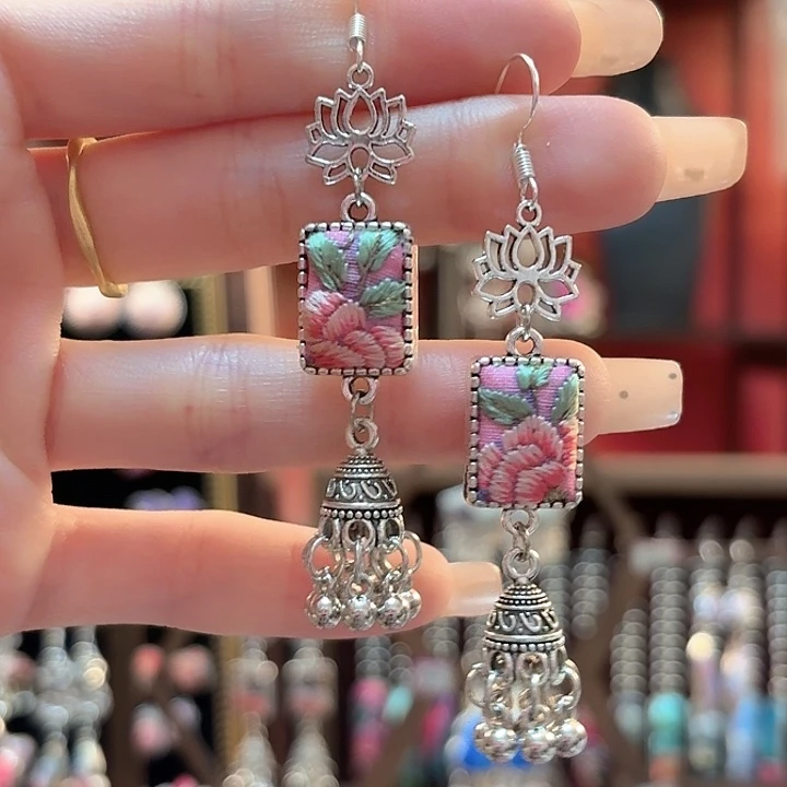 织绣云织谣老绣饰品223