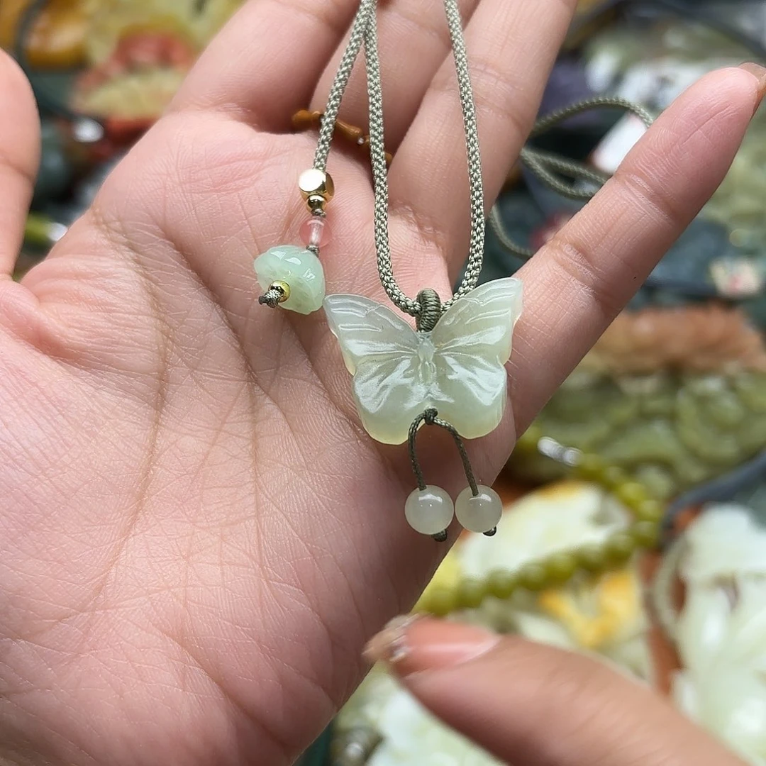 蛇纹石玉未镶嵌吊坠