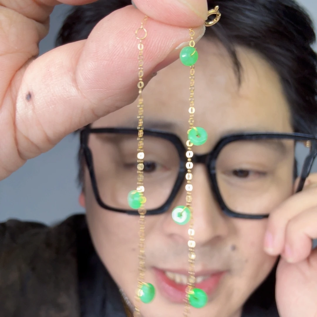 翡翠18K金镶嵌颈饰一件