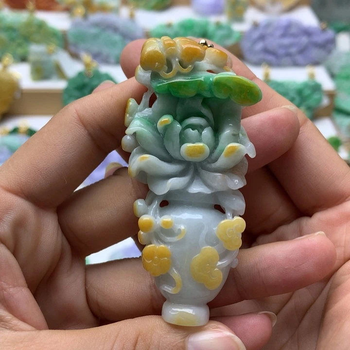 颈饰未镶嵌翡翠翡翠