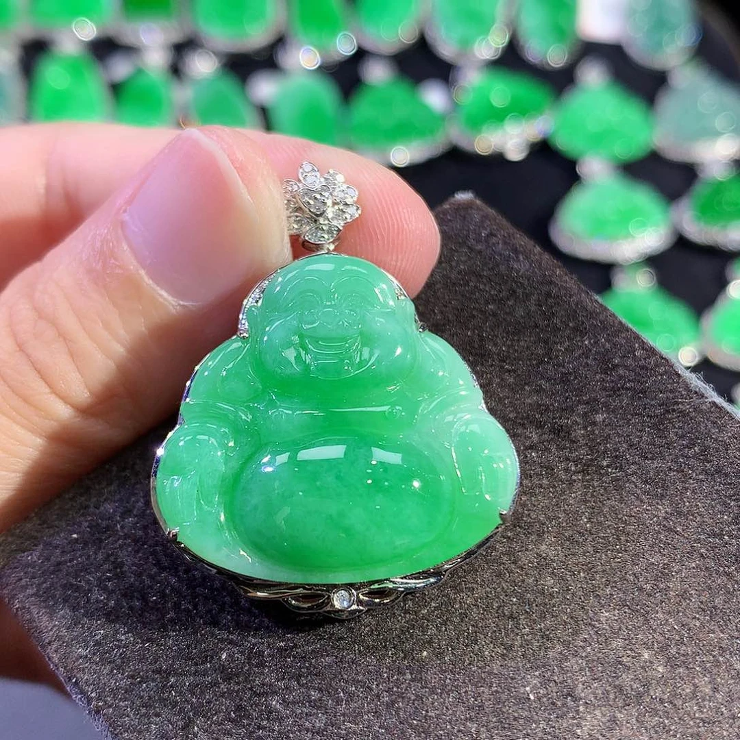 翡翠18K金镶嵌吊坠(赠链)