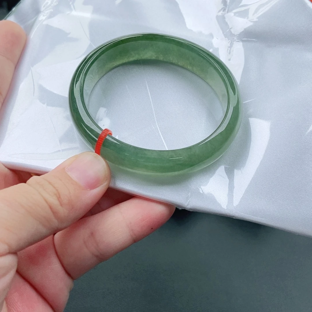 翡翠未镶嵌手镯53圈口贵妃