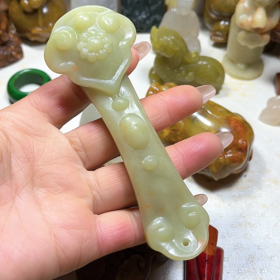 白玉菩提吊坠白玉菩提吊坠