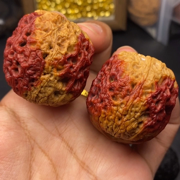 文玩核桃把件45尺牡丹绣球