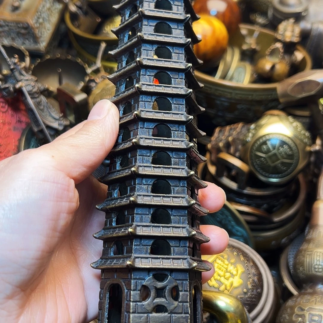 精美铜器工艺品等