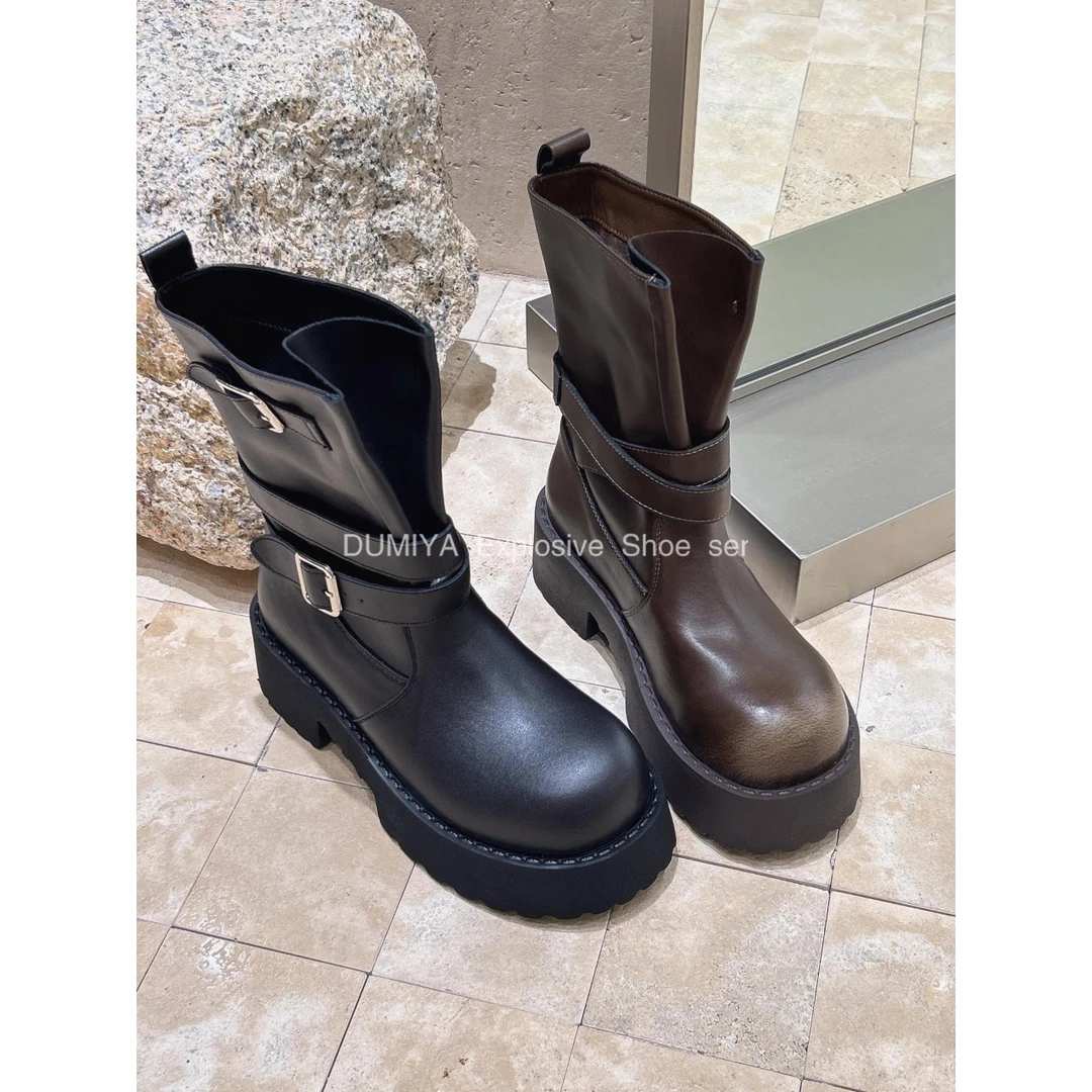 【广州唯品】新款真皮靴休闲气质短靴鞋D877888-2